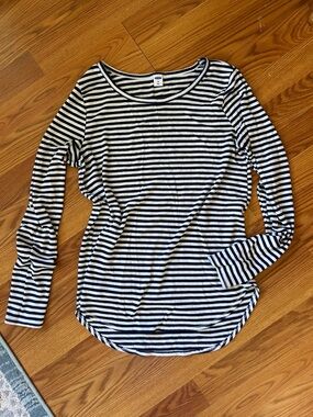 Old Navy Knitted Striped Long-Sleeve Scoop Neck Top - Black & White